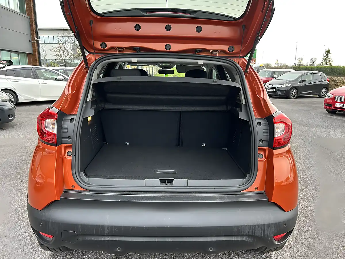 Used 2015 Renault Captur - Interior and Exterior details 7