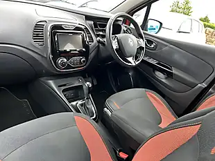 Used 2015 Renault Captur Orange - Interior and Exterior details 13