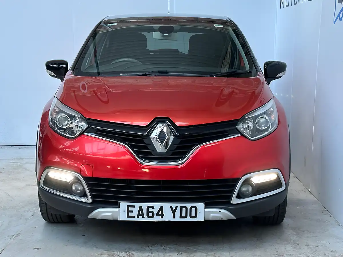 Used 2015 Renault Captur Signature Flame Red - Interior and Exterior details 2
