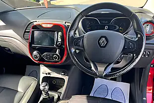 Used 2015 Renault Captur Signature Nav Red - Interior and Exterior details 13