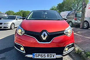 Used 2015 Renault Captur Signature Nav Red - Interior and Exterior details 2