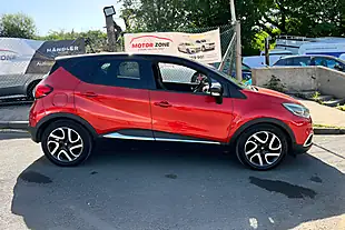 Used 2015 Renault Captur Signature Nav Red - Interior and Exterior details 4