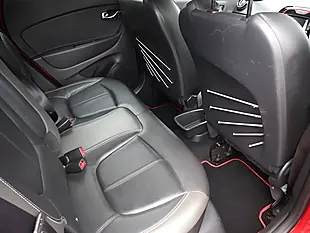 Used 2015 Renault Captur Signature Nav Red - Interior and Exterior details 17
