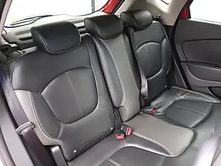 Used 2015 Renault Captur Signature Nav Red - Interior and Exterior details 6