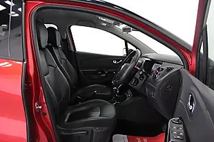 Used 2015 Renault Captur Signature Nav Red - Interior and Exterior details 13