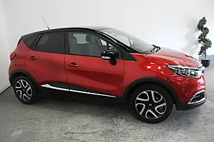 Used 2015 Renault Captur Signature Nav Red - Interior and Exterior details 3