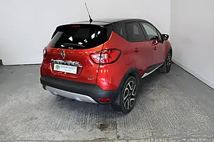 Used 2015 Renault Captur Signature Nav Red - Interior and Exterior details 6