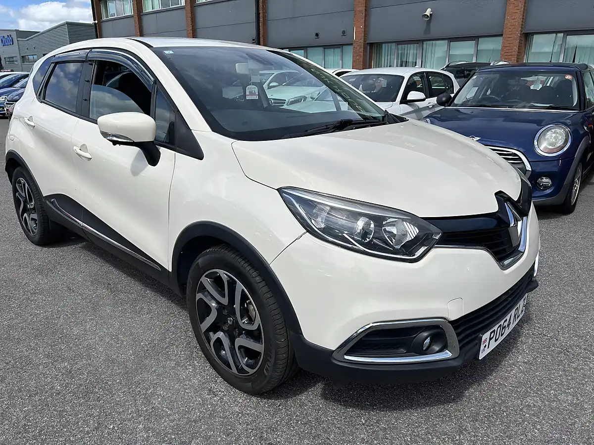 Used 2015 Renault Captur White - Front View