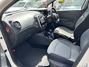 Used 2015 Renault Captur White - Interior and Exterior details 15