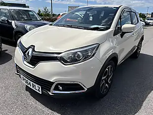 Used 2015 Renault Captur White - Interior and Exterior details 3