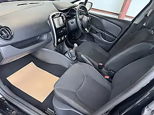 Used 2015 Renault Clio Dynamique Media Nav Black - Interior and Exterior details 10
