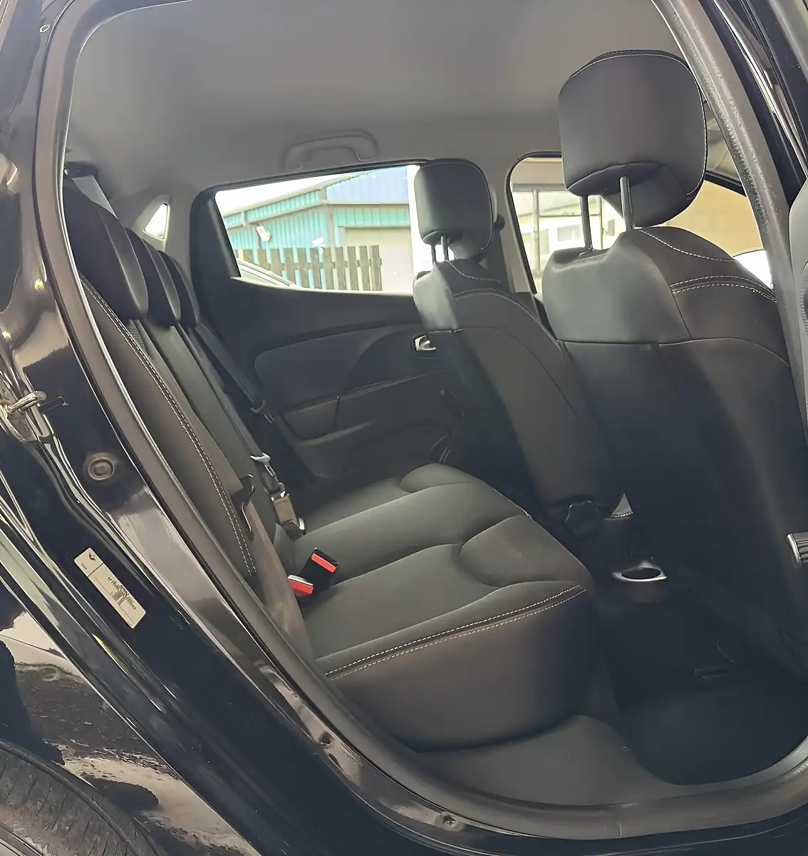 Used 2015 Renault Clio Dynamique Media Nav Black - Interior and Exterior details 12