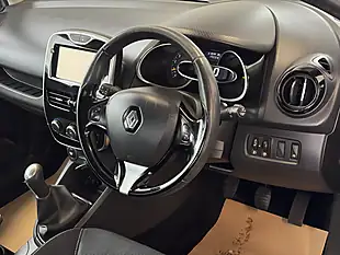 Used 2015 Renault Clio Dynamique Media Nav Black - Interior and Exterior details 14