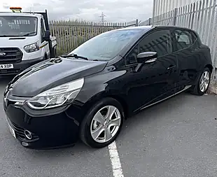 Used 2015 Renault Clio Dynamique Media Nav Black - Interior and Exterior details 2