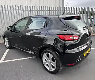 Used 2015 Renault Clio Dynamique Media Nav Black - Interior and Exterior details 4