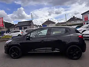Used 2015 Renault Clio Dynamique Medianav Black - Interior and Exterior details 2