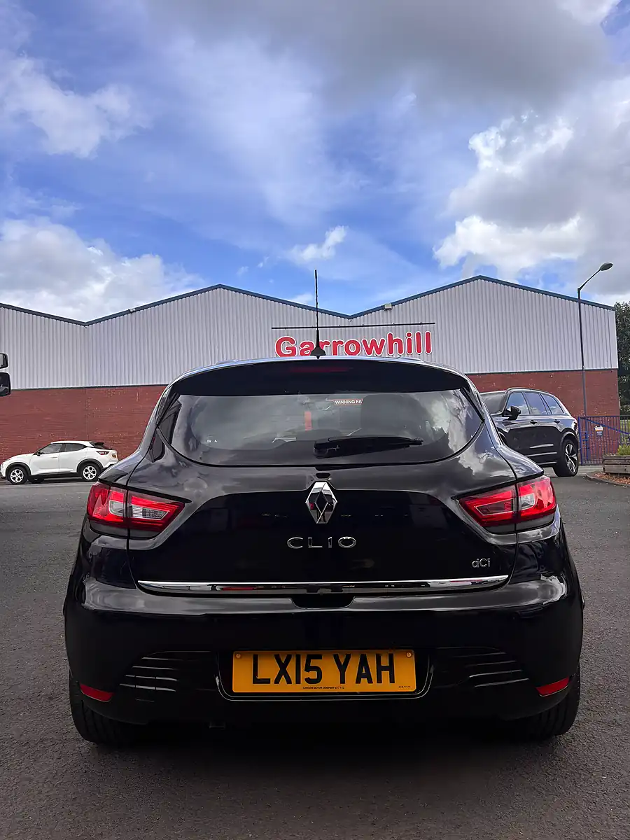 Used 2015 Renault Clio Dynamique Medianav Black - Interior and Exterior details 7