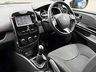 Used 2015 Renault Clio Dynamique Medianav Black - Interior and Exterior details 4