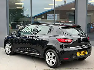 Used 2015 Renault Clio Dynamique Medianav Black - Interior and Exterior details 6