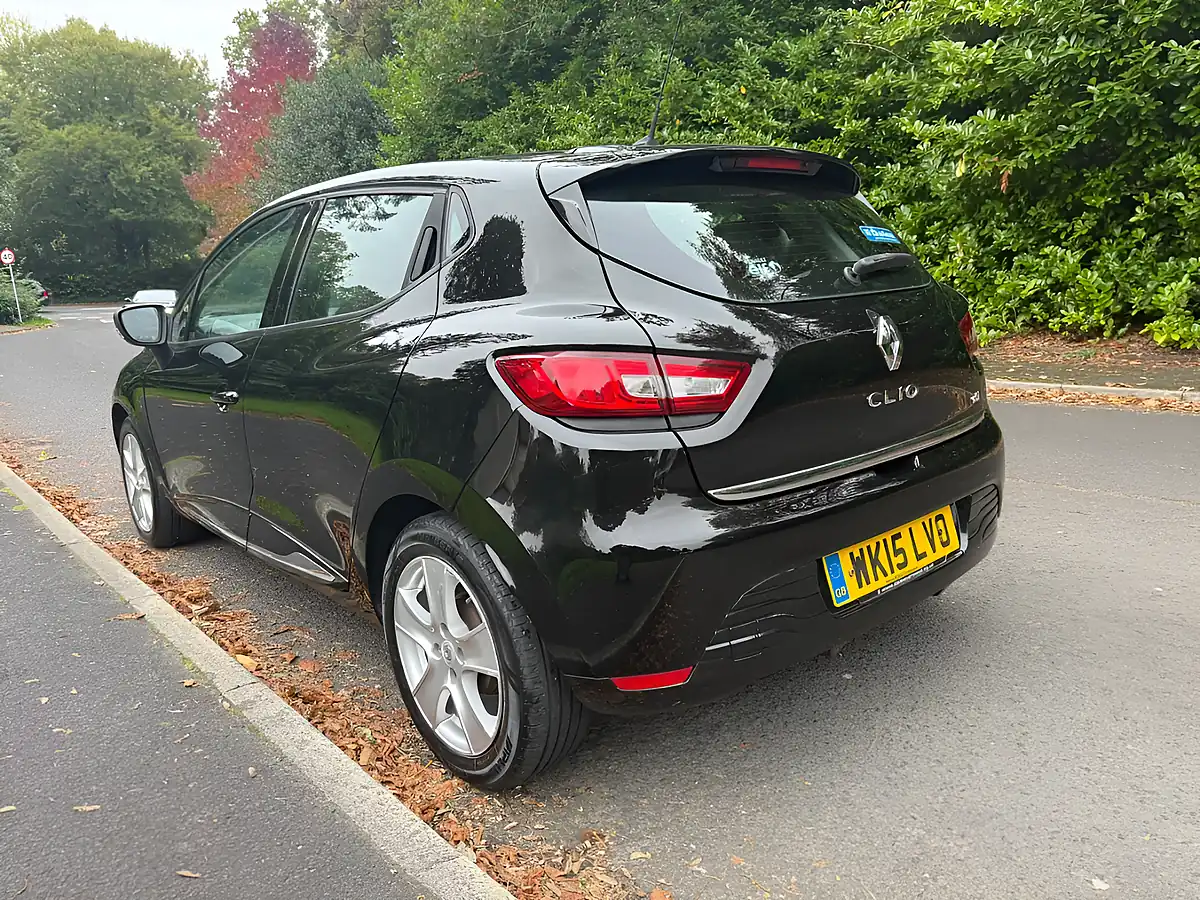 Used 2015 Renault Clio Dynamique Medianav Black - Interior and Exterior details 5