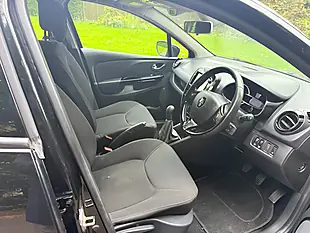 Used 2015 Renault Clio Dynamique Medianav Black - Interior and Exterior details 9