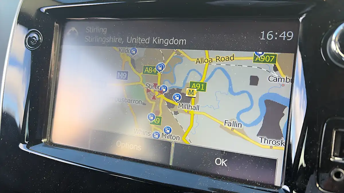 Used 2015 Renault Clio Dynamique Medianav Black - Interior and Exterior details 10