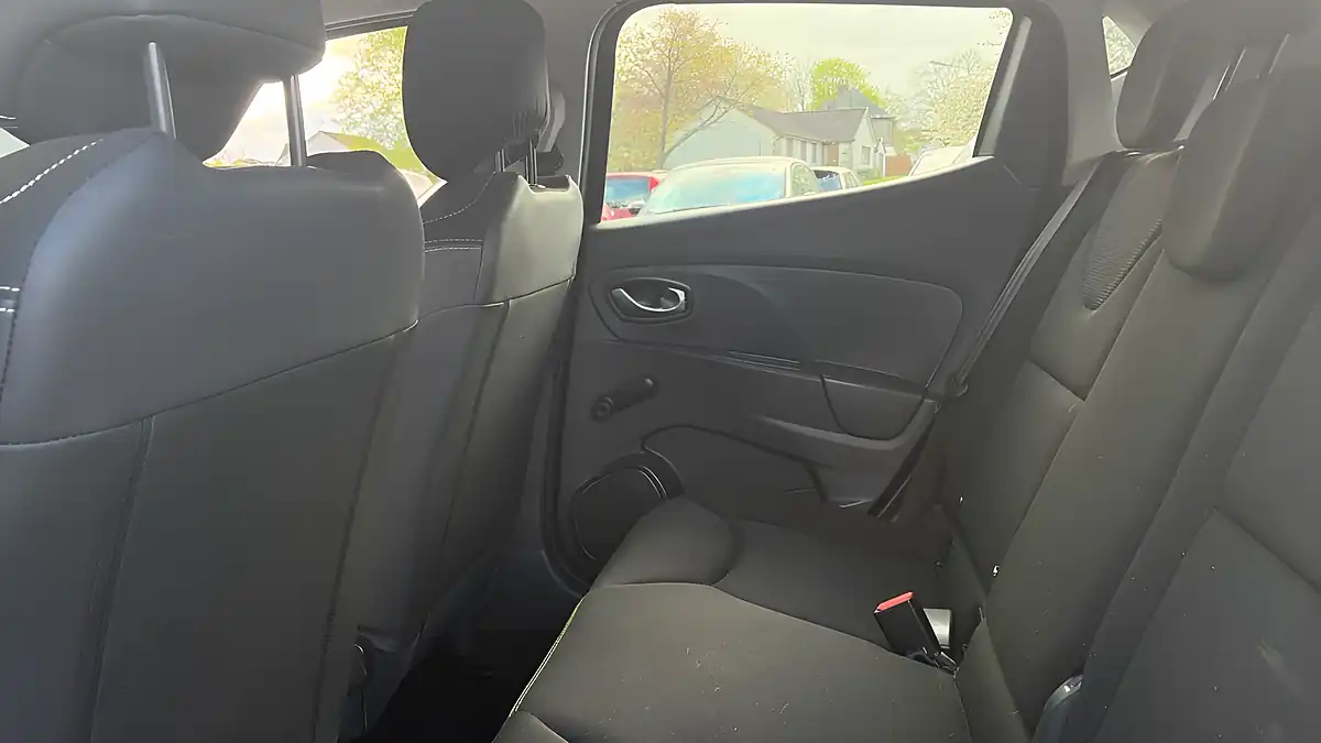 Used 2015 Renault Clio Dynamique Medianav Black - Interior and Exterior details 14
