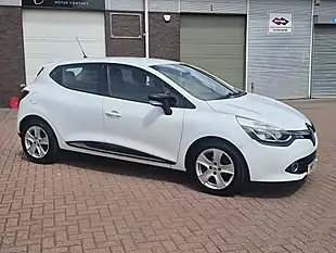 Used 2015 Renault Clio Dynamique Medianav Glacier White - Interior and Exterior details 3