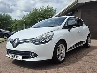 Used 2015 Renault Clio Dynamique Medianav Glacier White - Interior and Exterior details 8