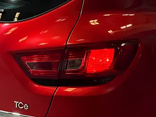 Used 2015 Renault Clio Dynamique Medianav Red - Interior and Exterior details 12