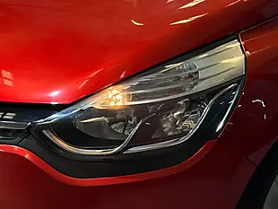 Used 2015 Renault Clio Dynamique Medianav Red - Interior and Exterior details 20