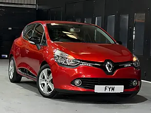 Used 2015 Renault Clio Dynamique Medianav Red - Interior and Exterior details 3