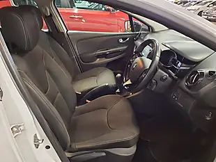 Used 2015 Renault Clio Dynamique Medianav White - Interior and Exterior details 4
