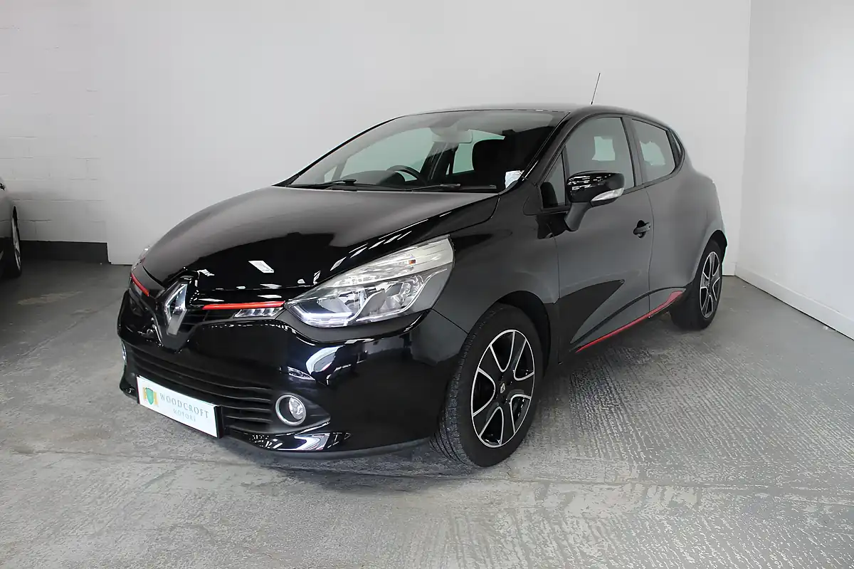Used 2015 Renault Clio Dynamique Nav Black - Interior and Exterior details 2