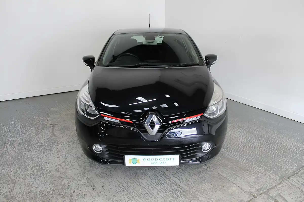 Used 2015 Renault Clio Dynamique Nav Black - Interior and Exterior details 9