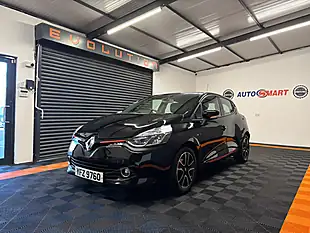 Used 2015 Renault Clio Dynamique Nav Black - Interior and Exterior details 6