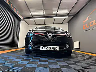 Used 2015 Renault Clio Dynamique Nav Black - Interior and Exterior details 8