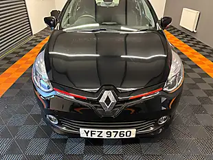 Used 2015 Renault Clio Dynamique Nav Black - Interior and Exterior details 9