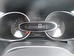 Used 2015 Renault Clio Dynamique Nav Black - Interior and Exterior details 9