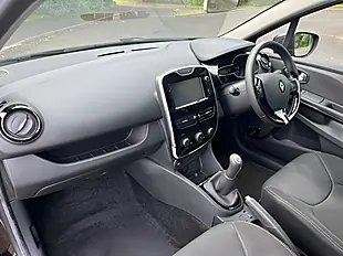 Used 2015 Renault Clio Dynamique Nav Black - Interior and Exterior details 16