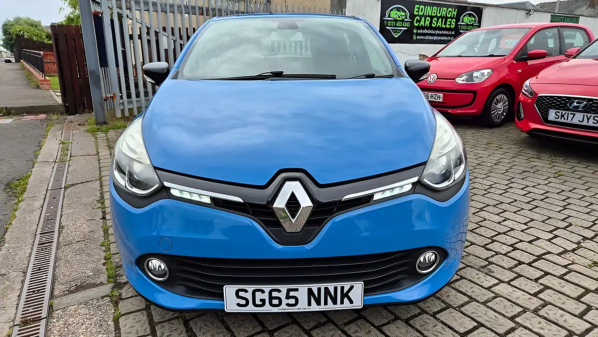Used 2015 Renault Clio Dynamique Nav French Blue - Interior and Exterior details 2
