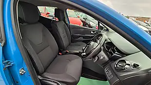 Used 2015 Renault Clio Dynamique Nav French Blue - Interior and Exterior details 7