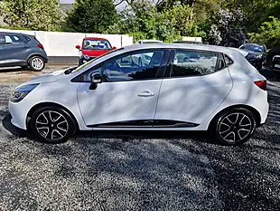 Used 2015 Renault Clio Dynamique Nav Glacier White - Interior and Exterior details 4