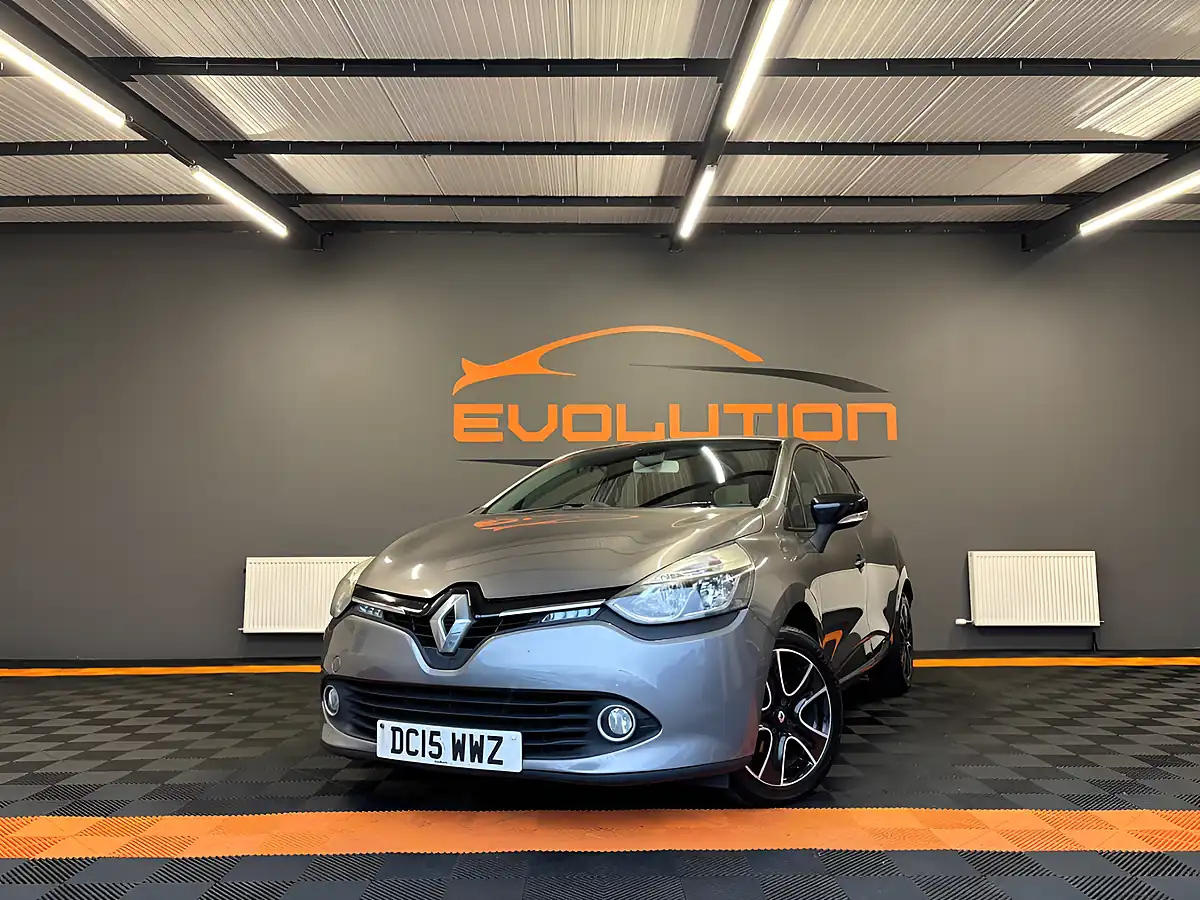 Used 2015 Renault Clio Dynamique Nav Grey - Interior and Exterior details 10