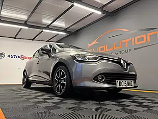 Used 2015 Renault Clio Dynamique Nav Grey - Interior and Exterior details 9