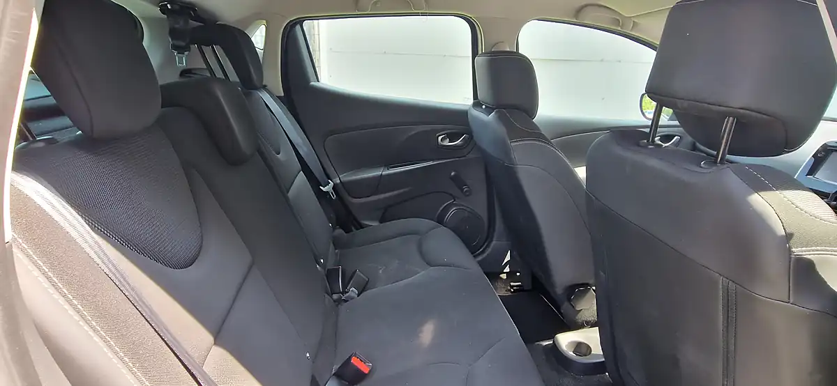 Used 2015 Renault Clio Dynamique Nav Grey - Interior and Exterior details 14