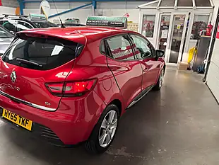 Used 2015 Renault Clio Dynamique Nav Red - Interior and Exterior details 2