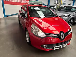 Used 2015 Renault Clio Dynamique Nav Red - Interior and Exterior details 6