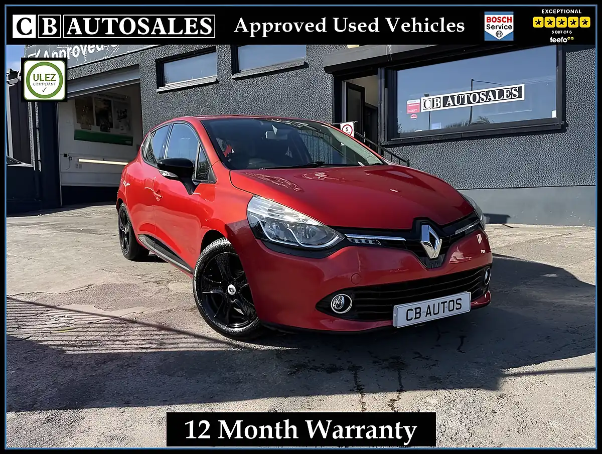 Used 2015 Renault Clio Dynamique Nav Red - Front View