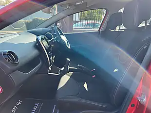 Used 2015 Renault Clio Dynamique Nav Red - Interior and Exterior details 17